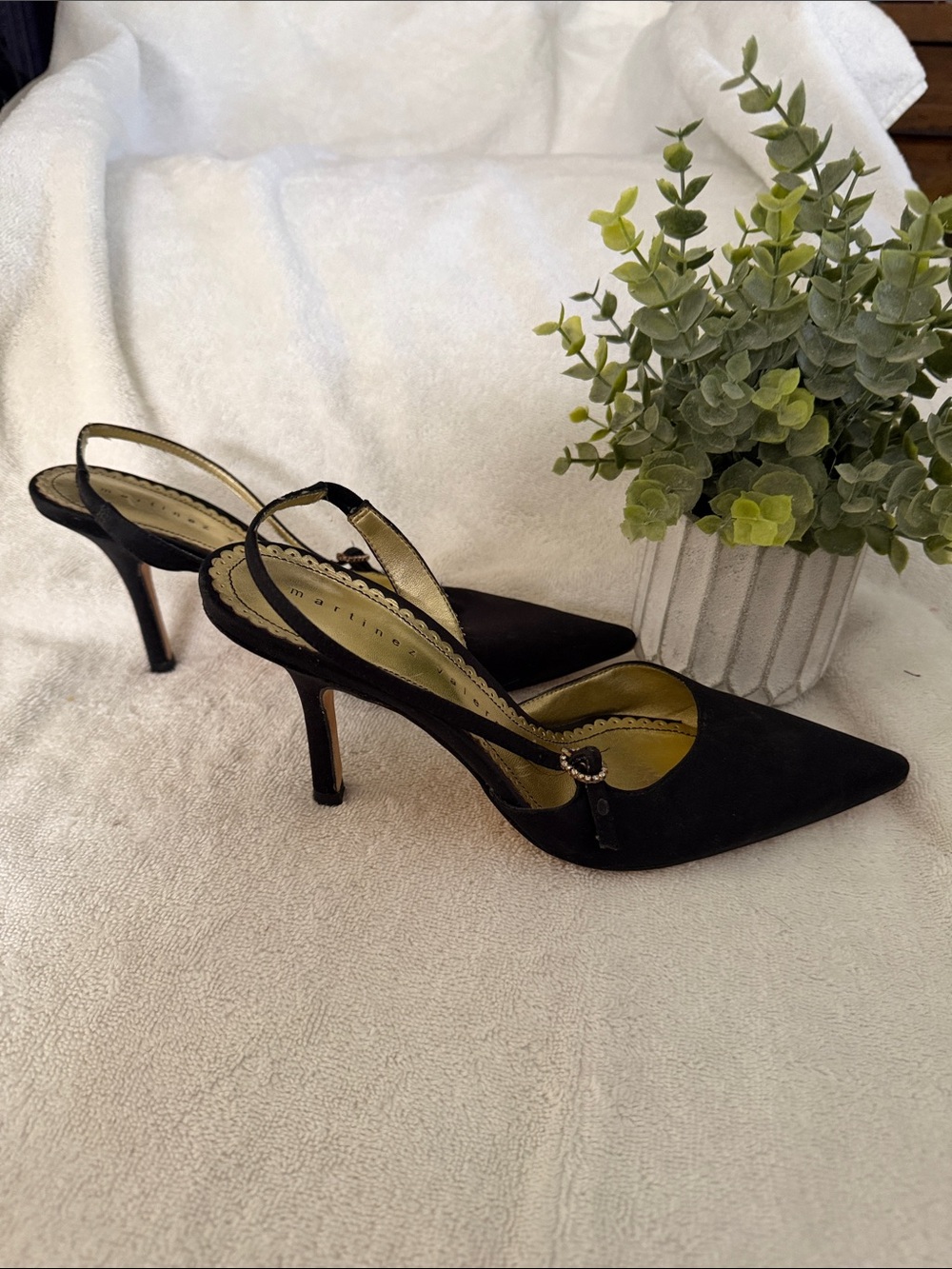 Black Pointed Slingback Pumps with Gold Insole - Picture 2 of 3
